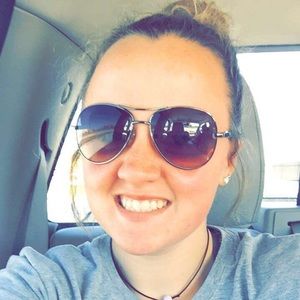 Meet your Posher, Casey